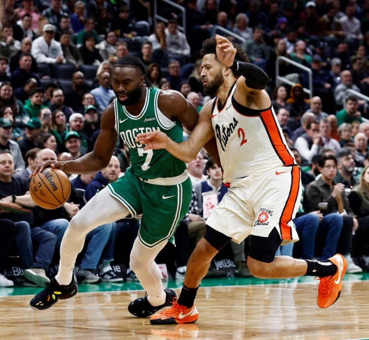 世界杯客户端升级-周一竞彩篮球强档：东部榜首大战 凯尔特人对决活塞