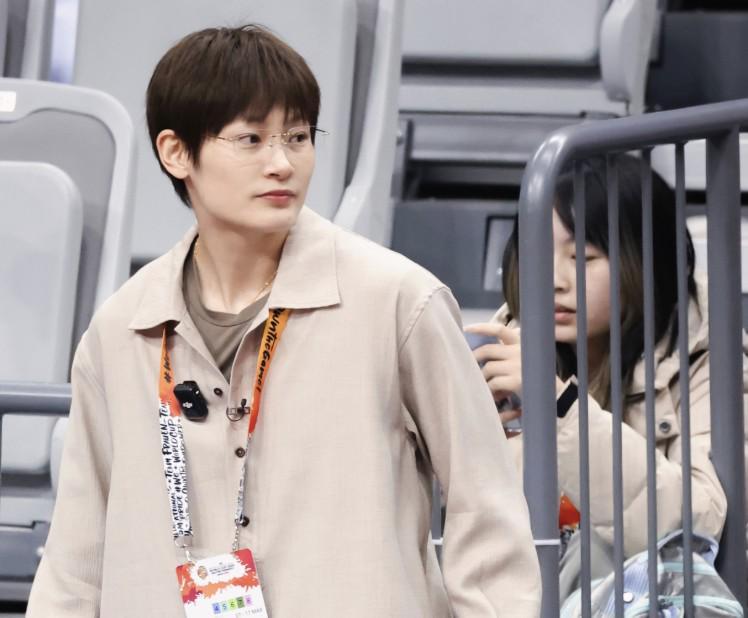 世界杯直播软件更新-媒体人:杨力维谈国家队集训的言论有风险,可能会动一些人的蛋糕